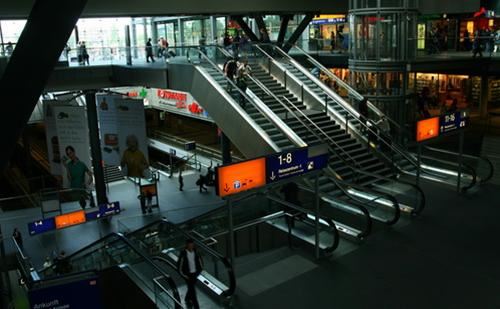 Hình ảnh thang cuốn blt 